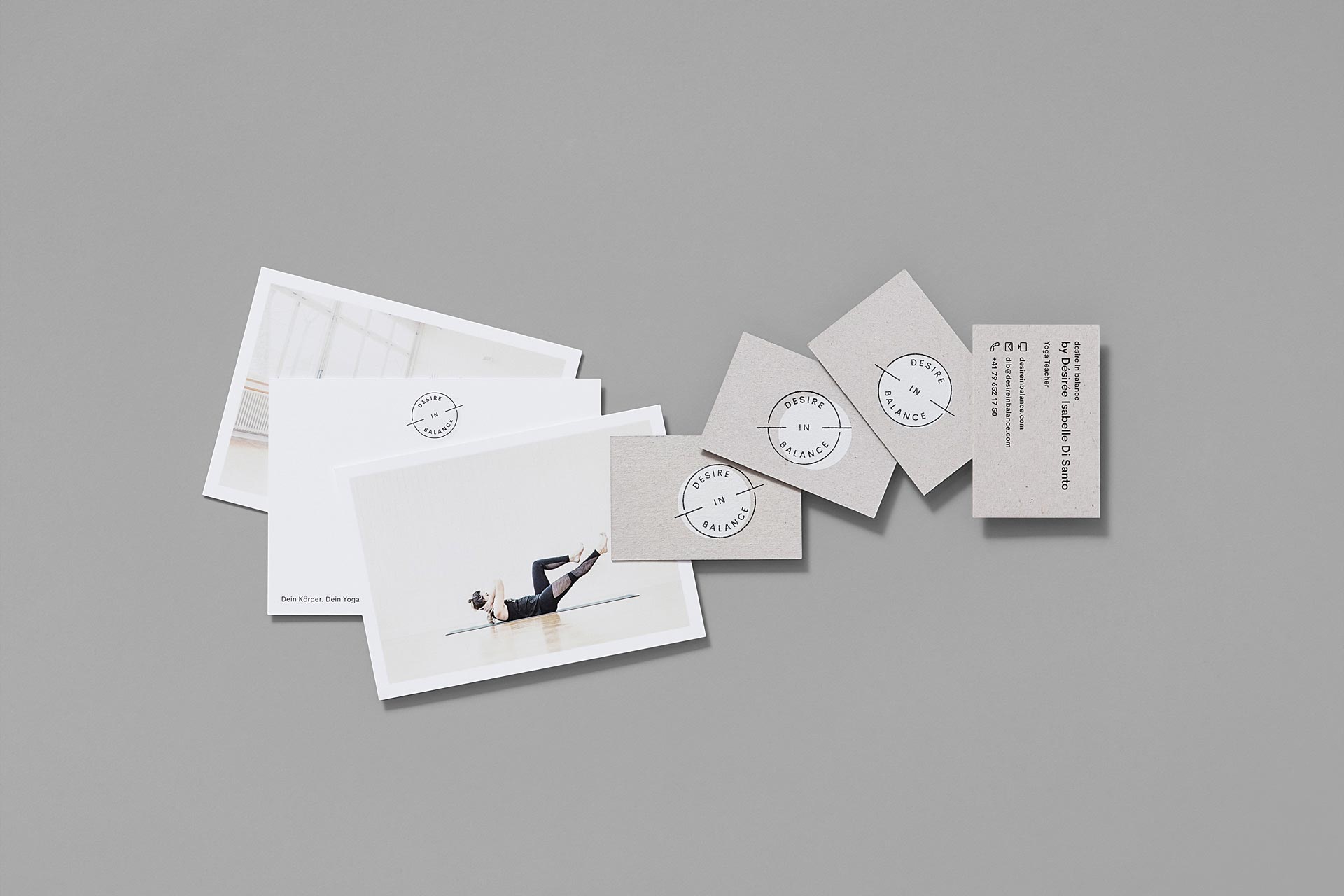 Drei Postkarten und vier Visitenkarten von Desire in Balance